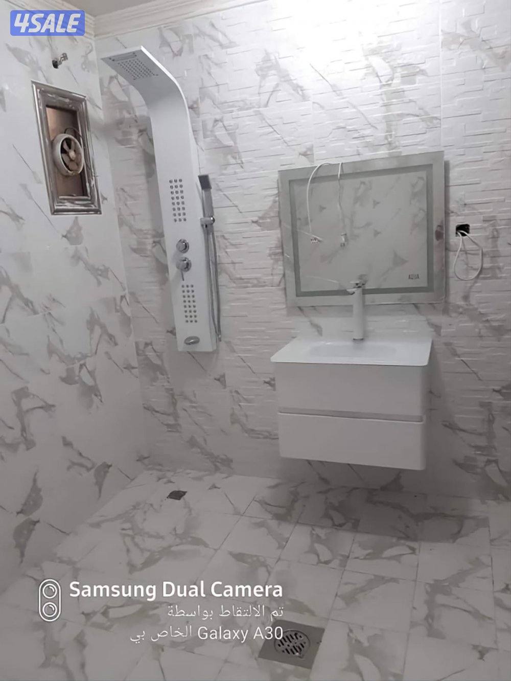 معلم لتركيب السراميك والبرسلان فوق الماشى0