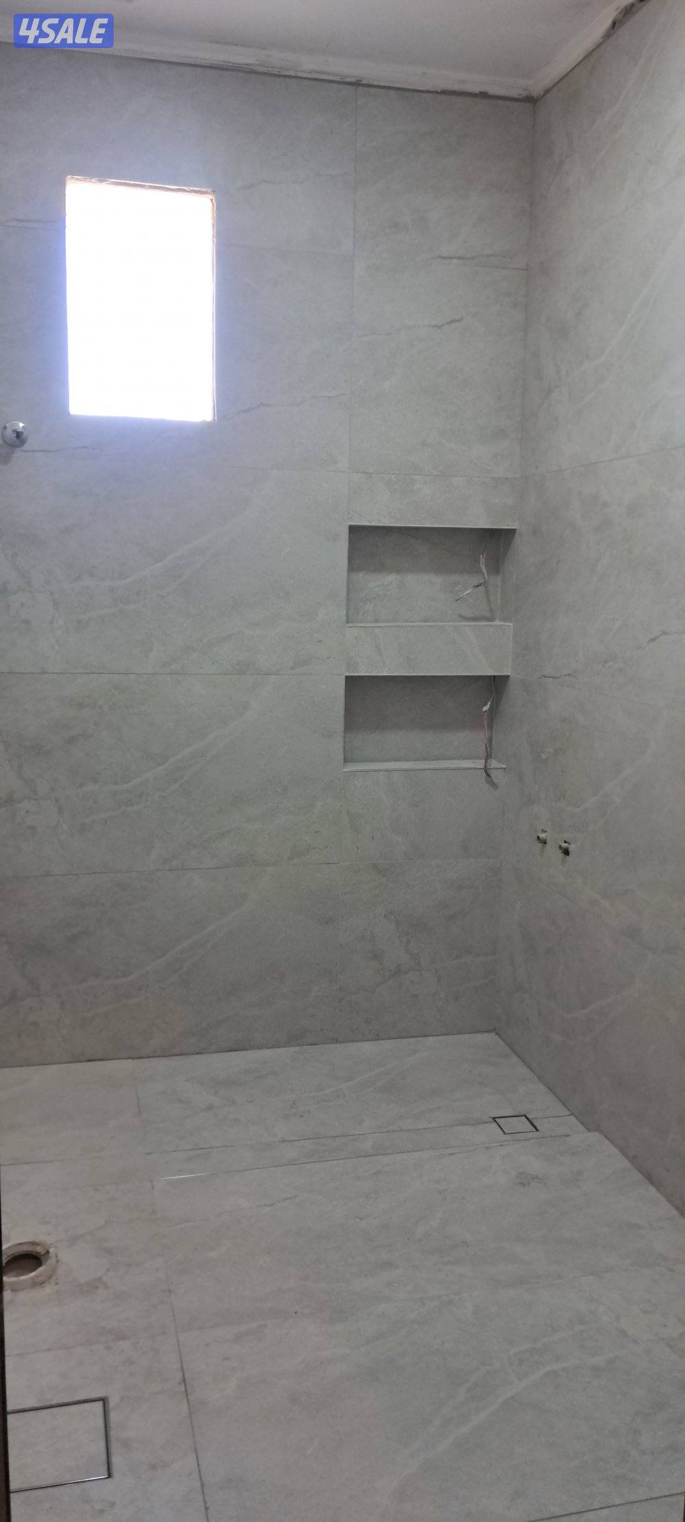 معلمين لتركيب السراميك فوق الكاشى مع صحى وعازل8