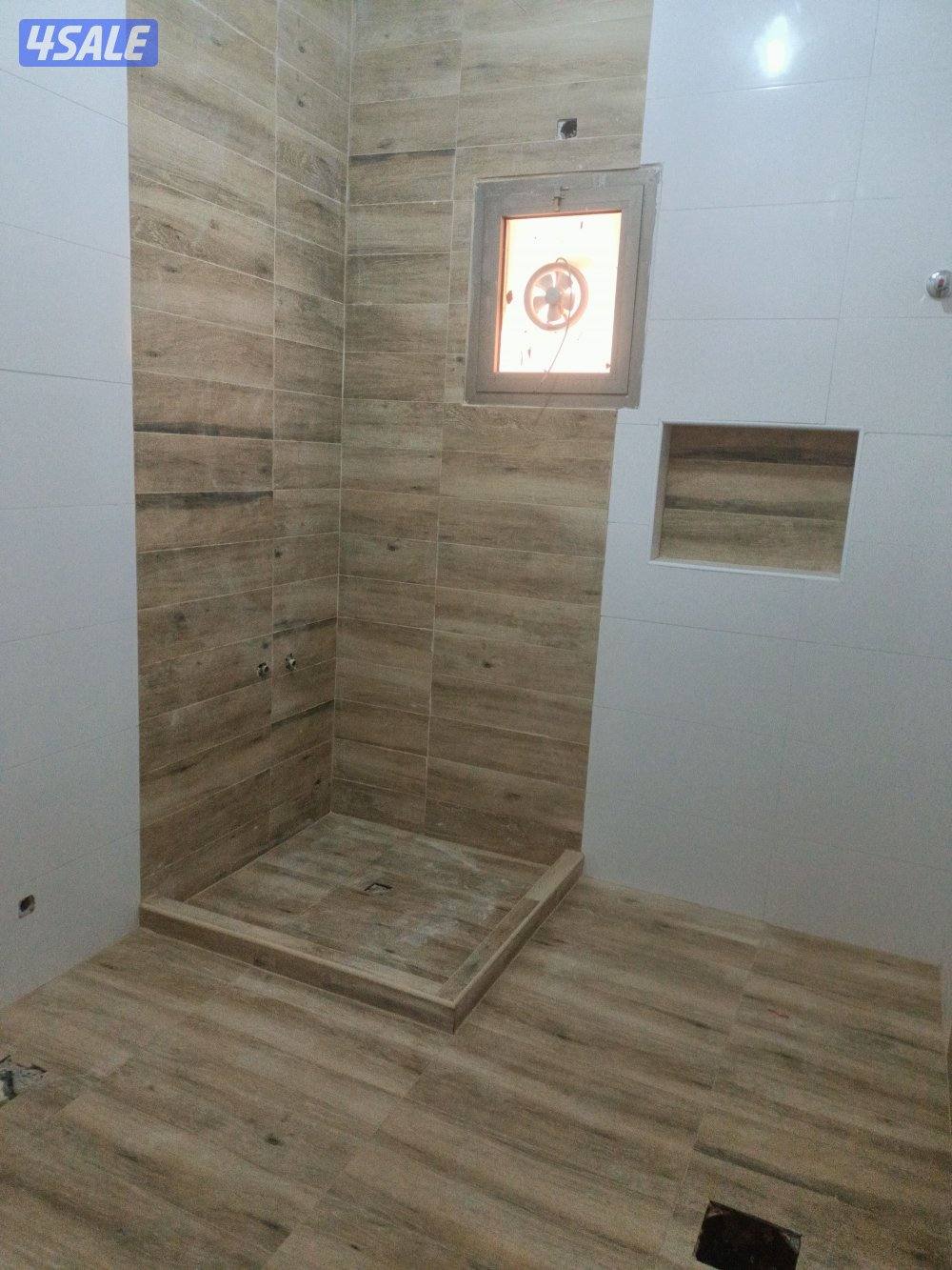 معلمين لتركيب السراميك فوق الكاشى مع صحى وعازل11