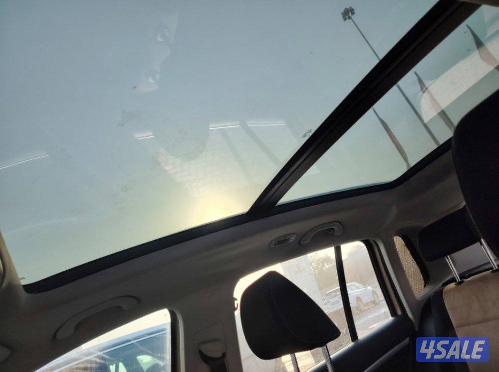 ١٦٠٠ سي سي بانورما نظيفة جداً ممشى 70 قليل  CC 1600 CC1