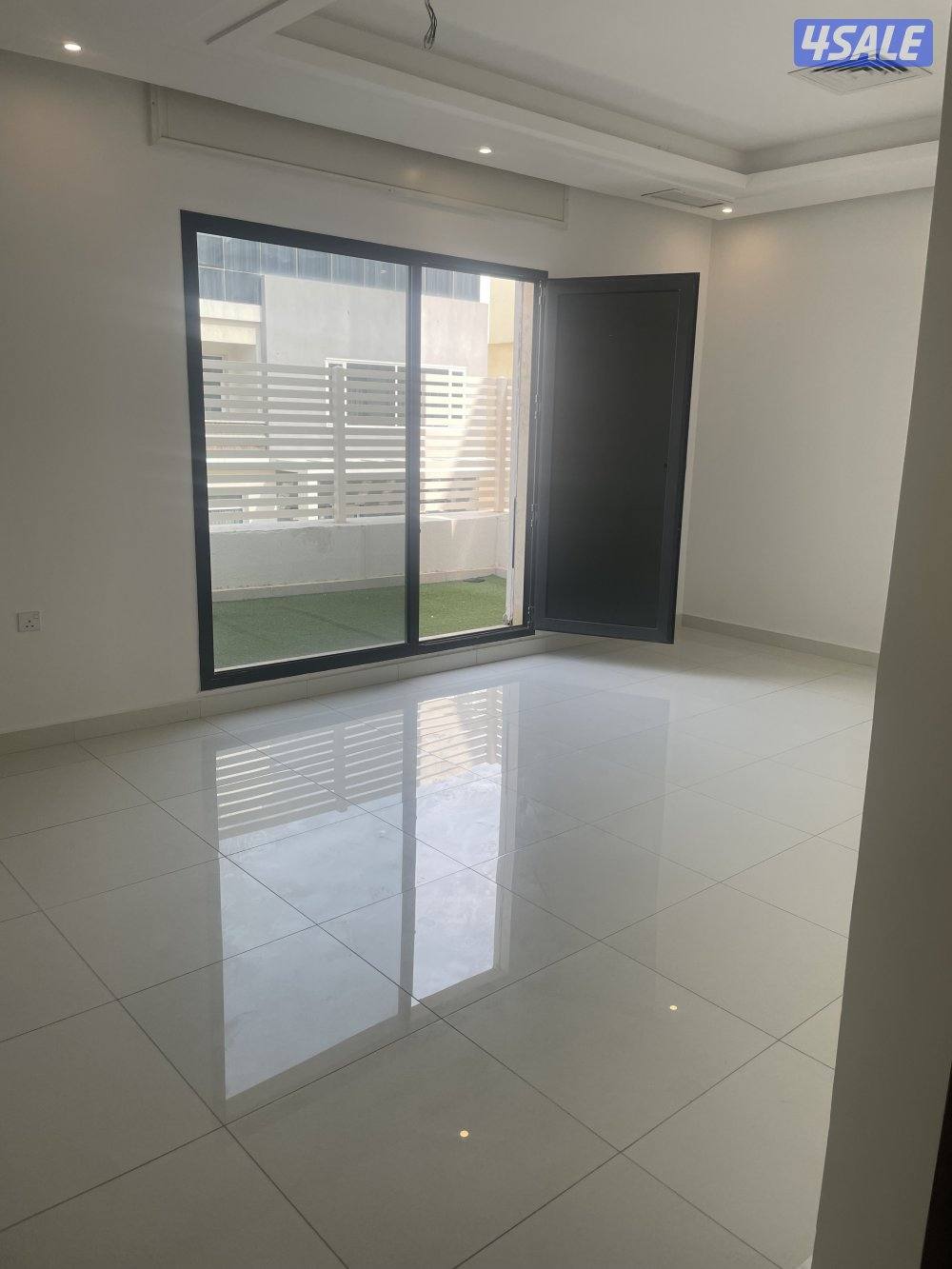 للإيجار شقة ٣ غرف نوم2