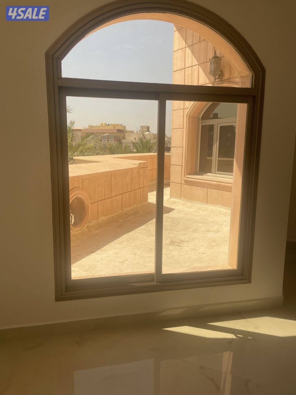 للإيجار شقة ٣ غرف نوم3