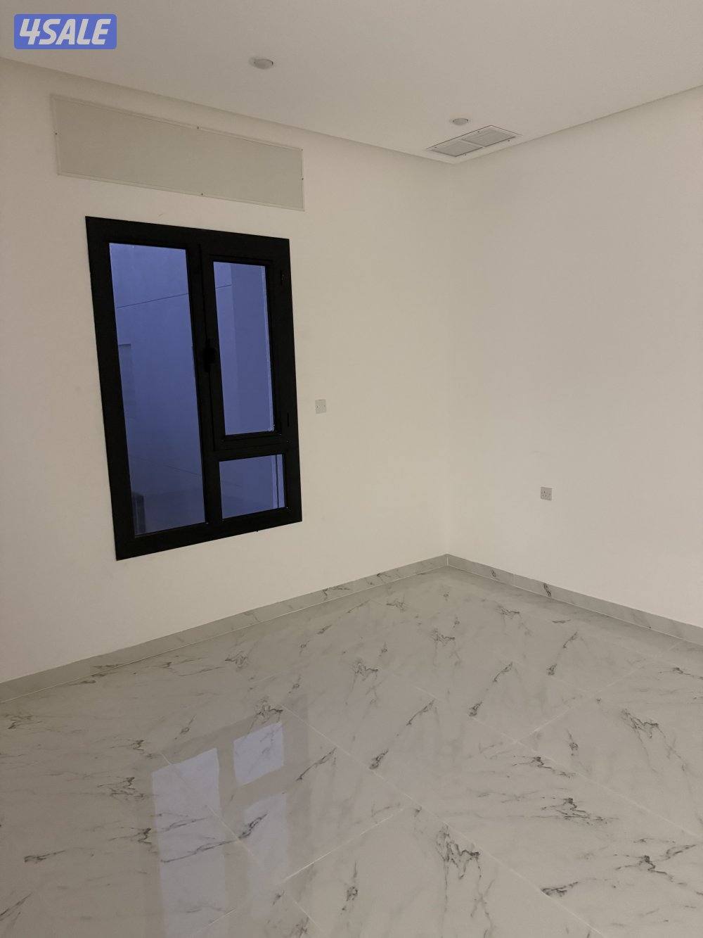 للايجار شقه في المطلاع n93