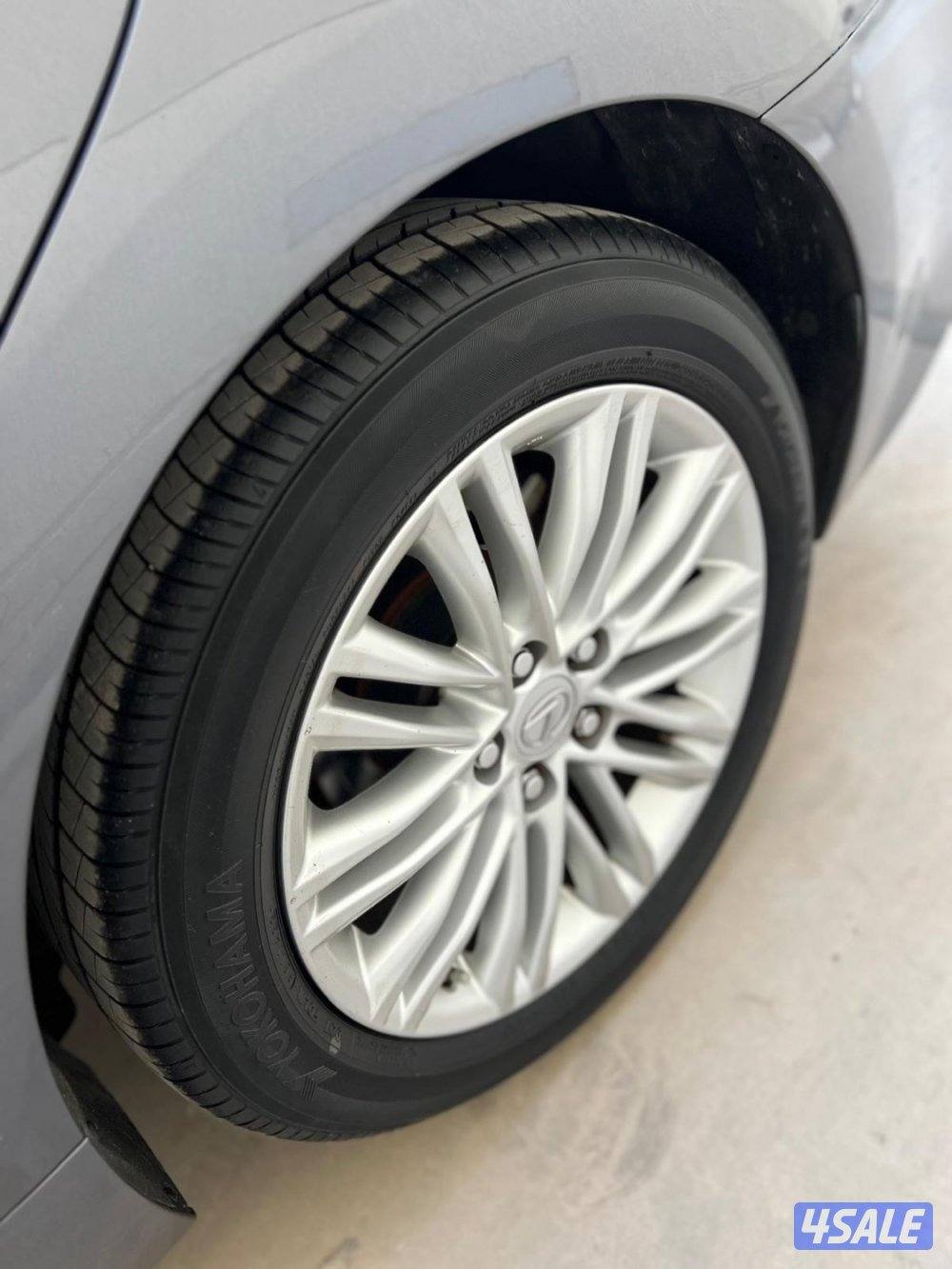 لكزس ES350 - موديل 2017 - عداد 115 - وارد الساير - صبغ الوكاله12