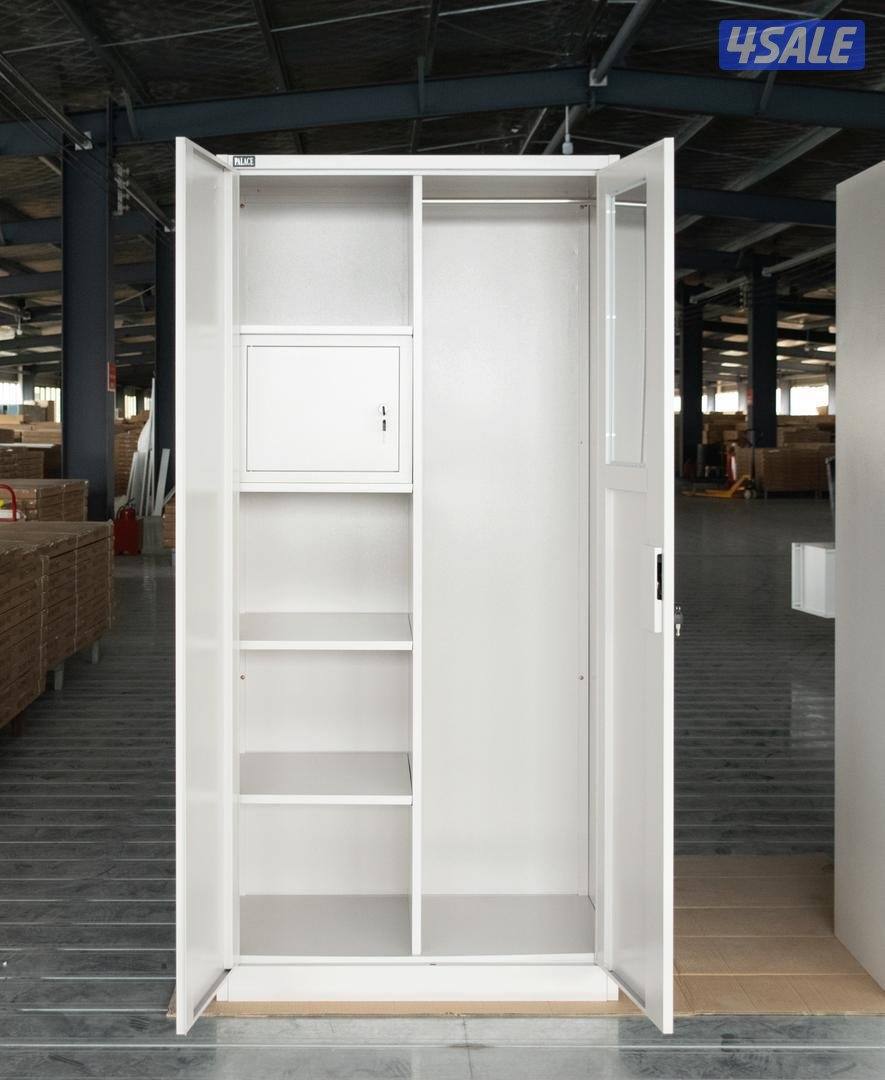 يوجد لدينا كبتات جاهزه ٢ باب ارفف وباب علاق5