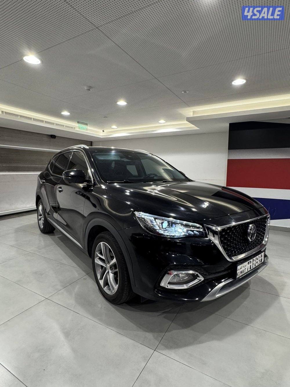 MG HS LUX 20230