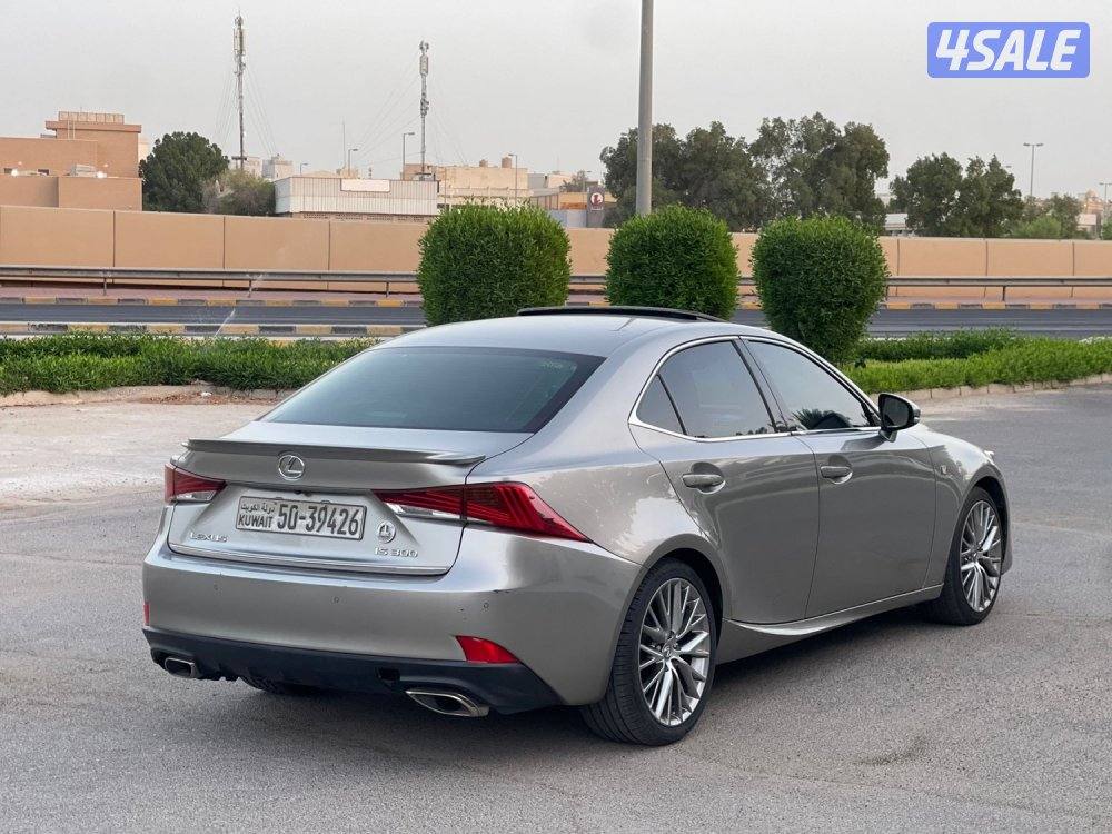 لكزس IS300 بحالة الوكالة 20184