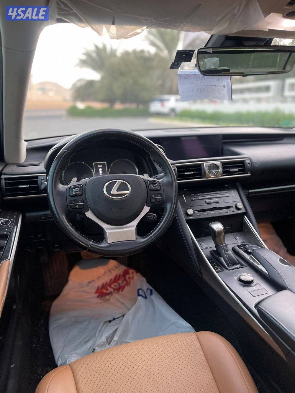 لكزس IS300 بحالة الوكالة 20186