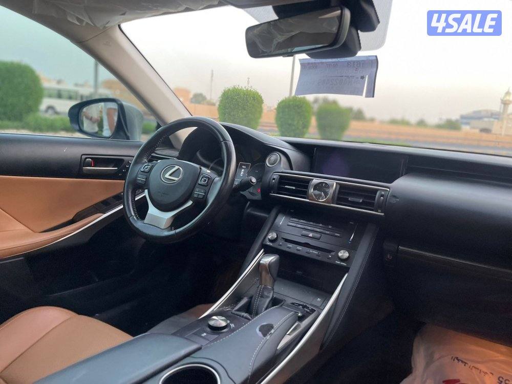 لكزس IS300 بحالة الوكالة 20187