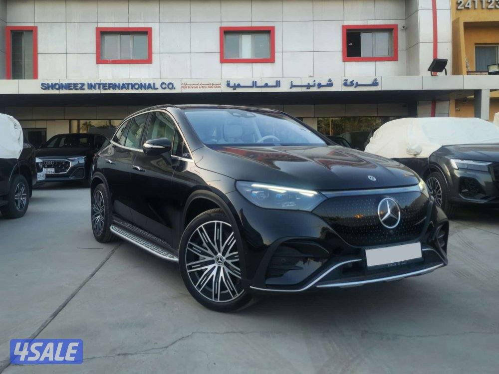 Mercedes- Benz EQE 350 - 4 matic0