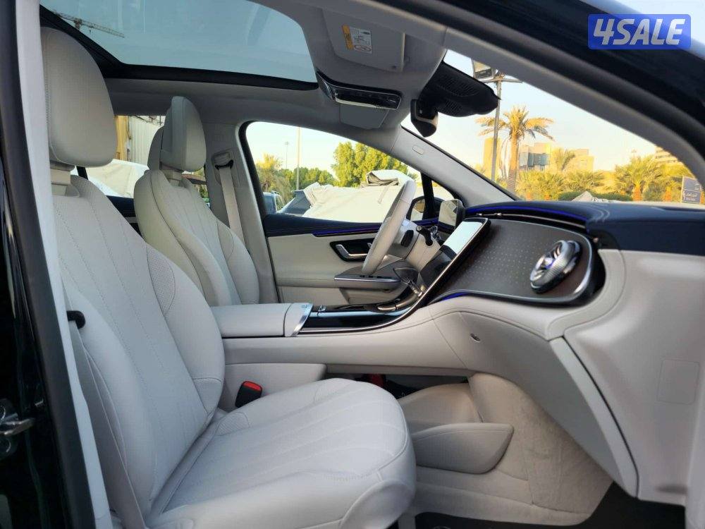Mercedes- Benz EQE 350 - 4 matic14