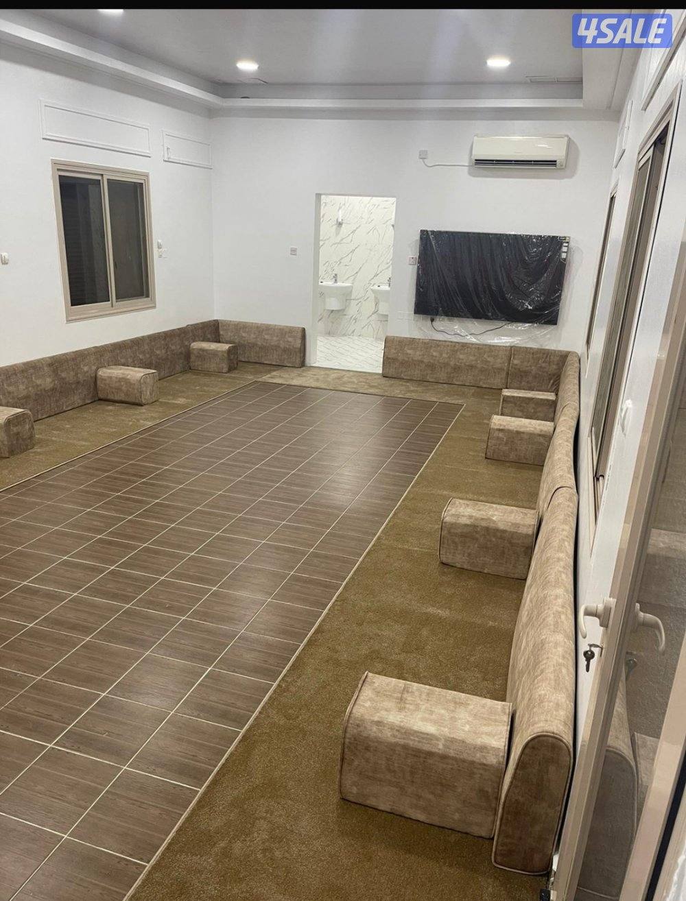 للايجار الشهري جاخور كامل بالهجن فخم جدا1