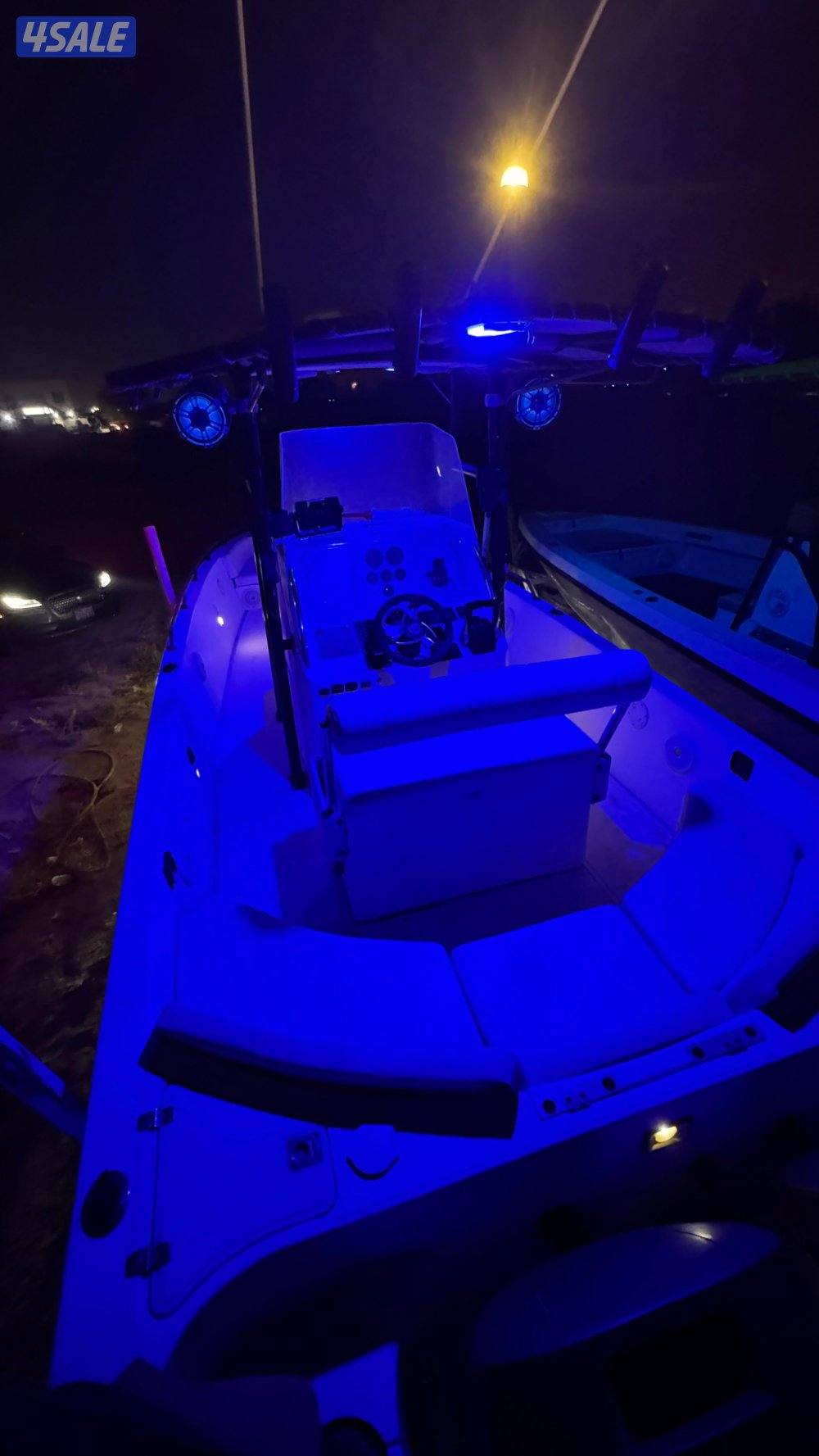 🔵 قارب نافيجيتور 28 قدم 🔵8