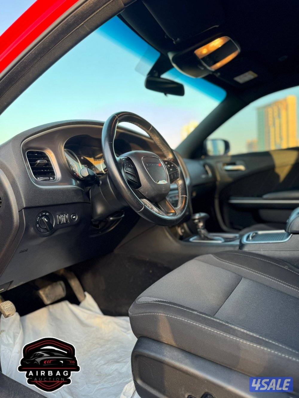 دودج تشارجر 
موديل : 2020 
عداد 107 الف 6 سلندر9