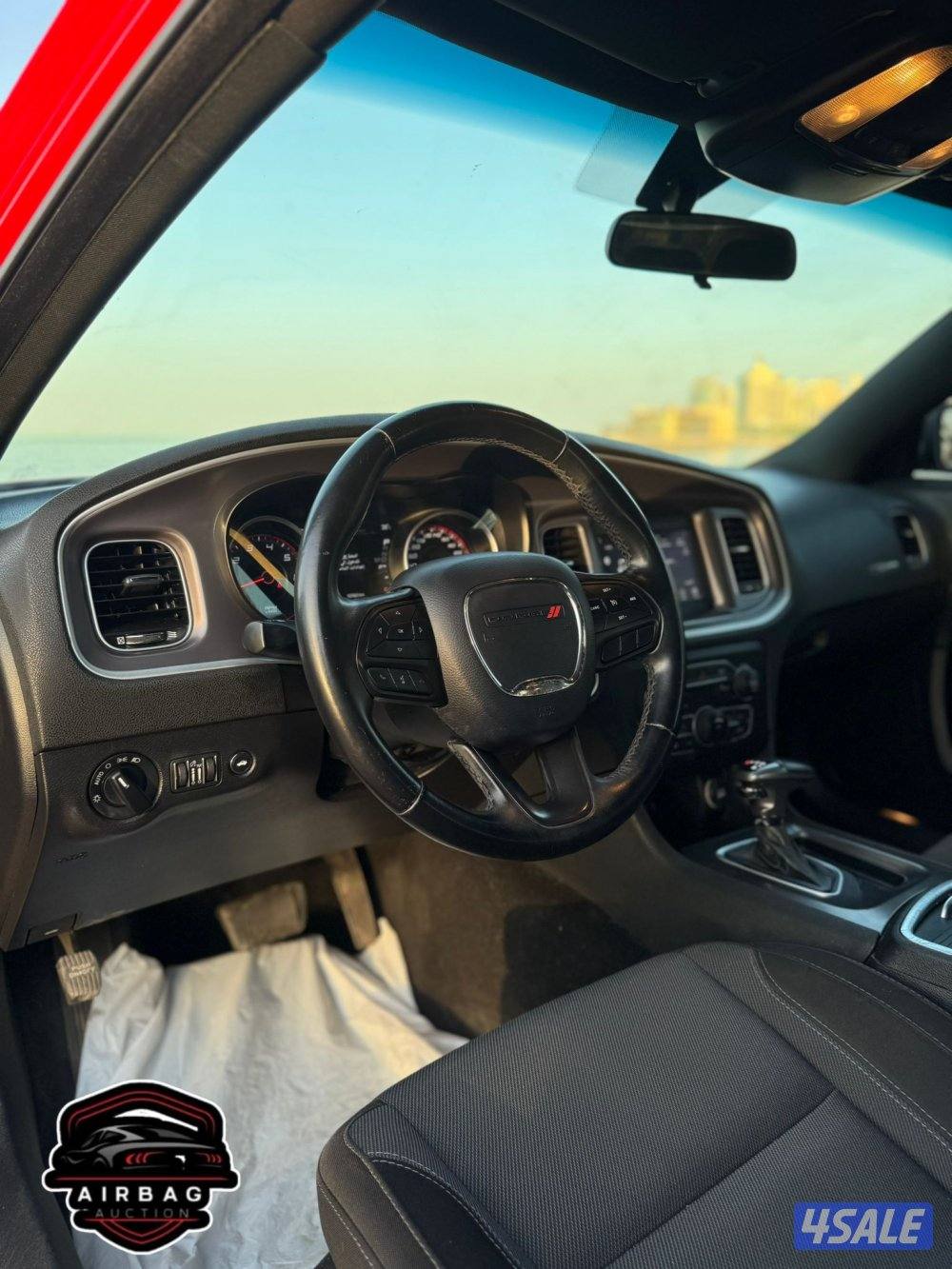 دودج تشارجر 
موديل : 2020 
عداد 107 الف 6 سلندر10