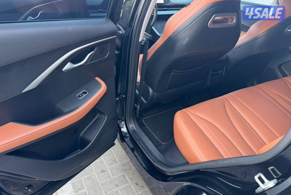 أومودا C5 اعلي فئه عداد 36 الف بحاله الوكاله وشرط الفحص تحت الكفاله10