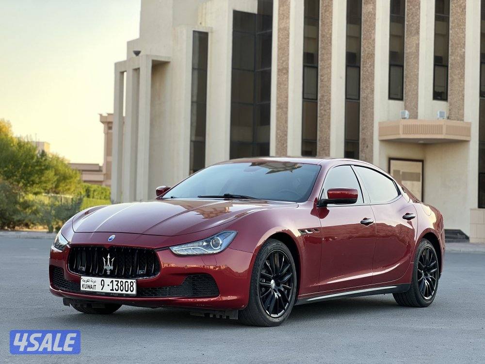 بحالة ممتازه عداد ٩٥ الف موديل ٢٠١٥2