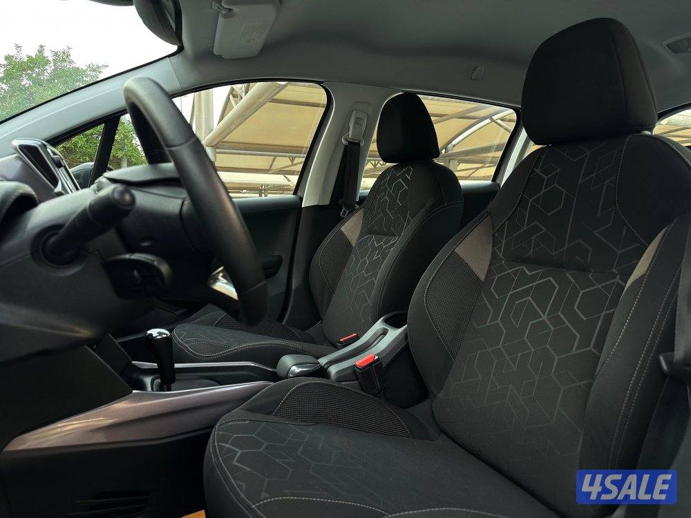 للبيع بيجو 2008 موديل 2015 بحالة الوكاله6