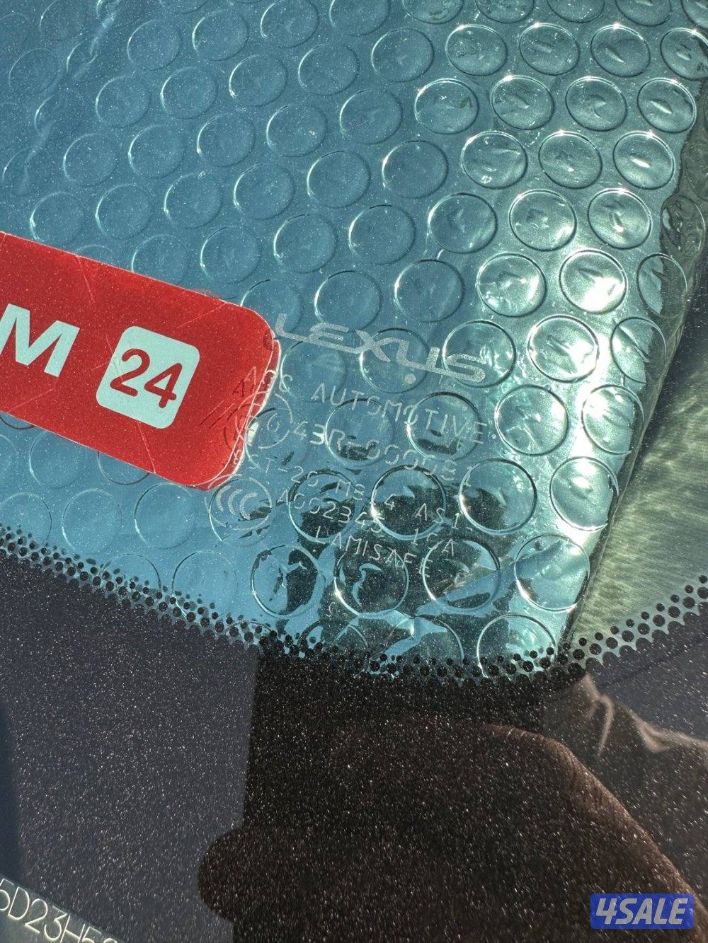 لكزس IS200 T_موديل 2017_بحالة الوكالة شرط الفحص_عداد 125 KM فقط15