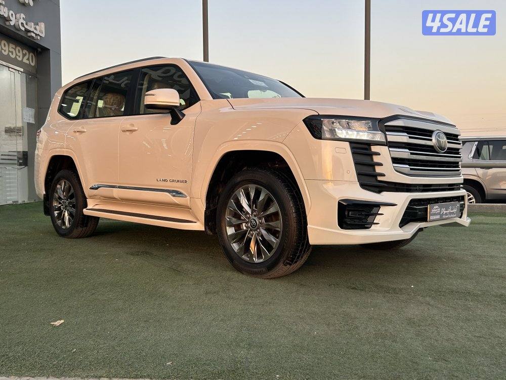 للبيع لاند كروزر GXR ايرو20232