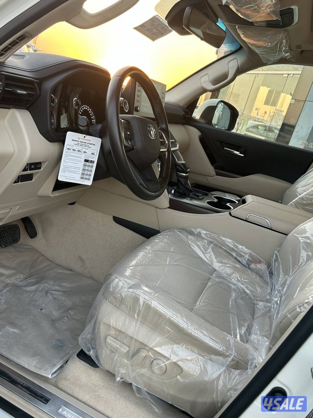 للبيع لاند كروزر GXR ايرو20238