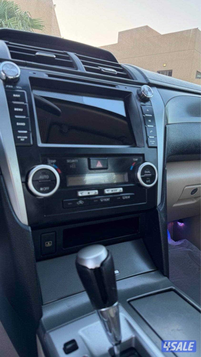 للبيع تويوتا اوريون 2015 ماشي 216 الف الساير7