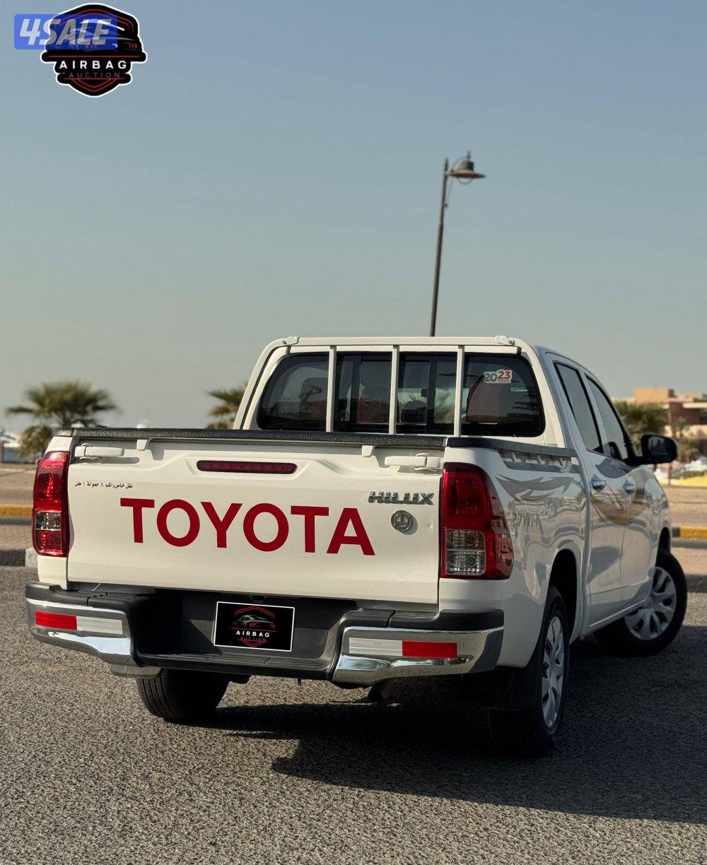 للبيع وانيت هايلكس 
موديل 2023 
عداد 15 الف اتوماتك البيع جمله وبالحبه5