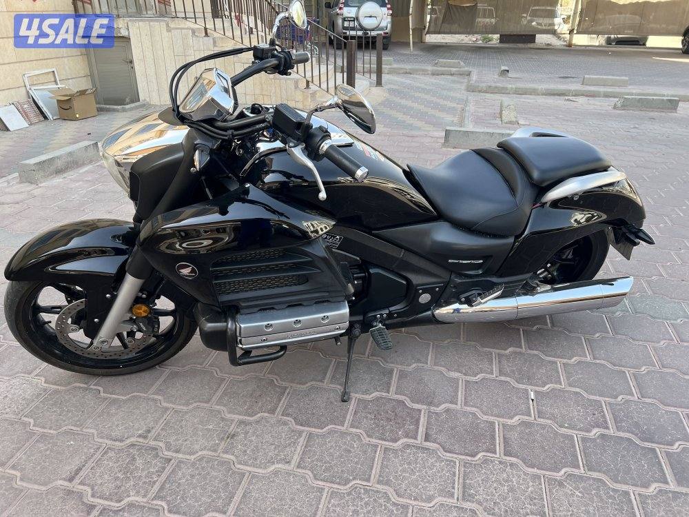 Honda Goldwing Valkyrie(F6C)0