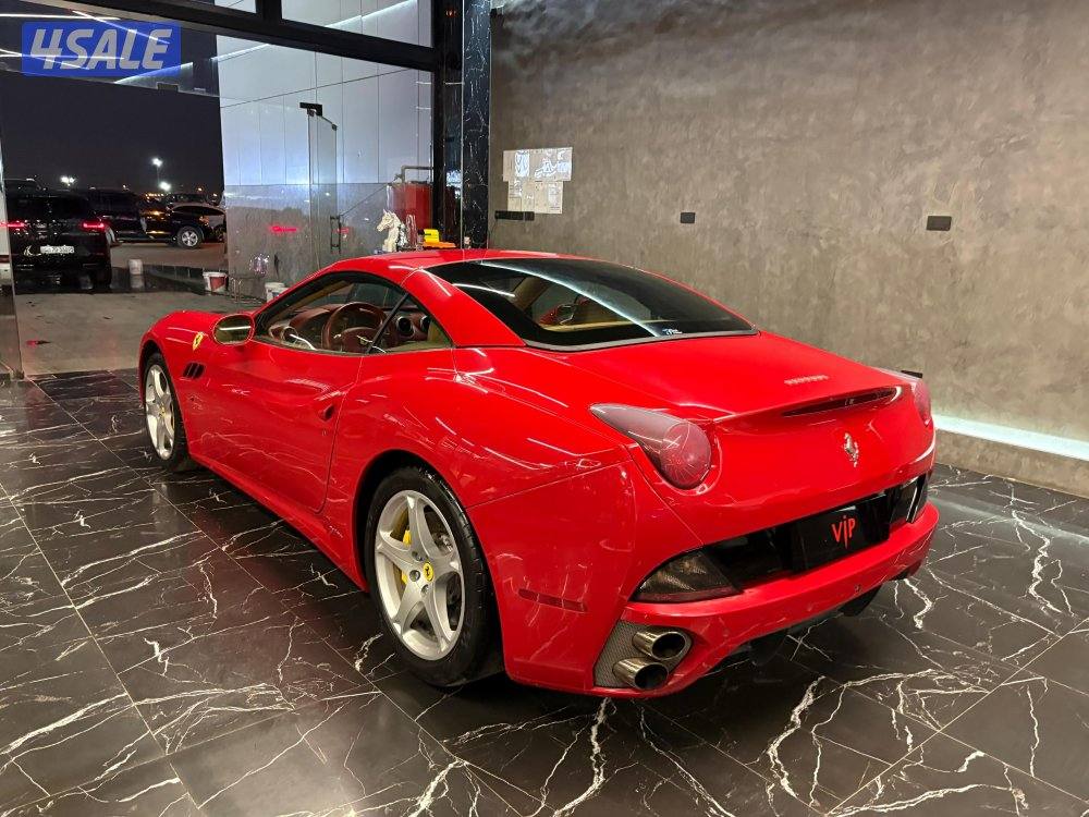 فيراري كاليفورنيا5