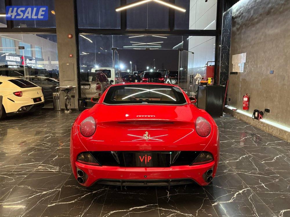 فيراري كاليفورنيا6