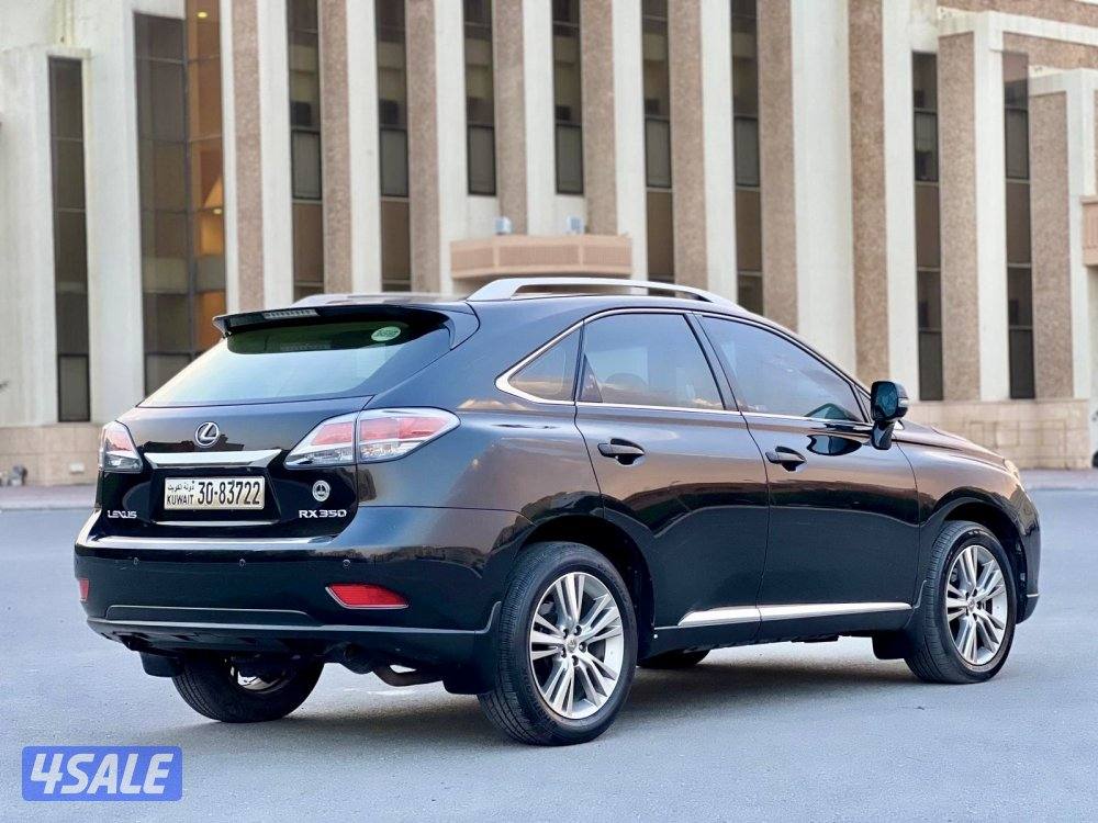 بحالة ممتازه جدا سيرفيس منتظم بالوكالة عداد ١١٣ الف فقط موديل ٢٠١٥3