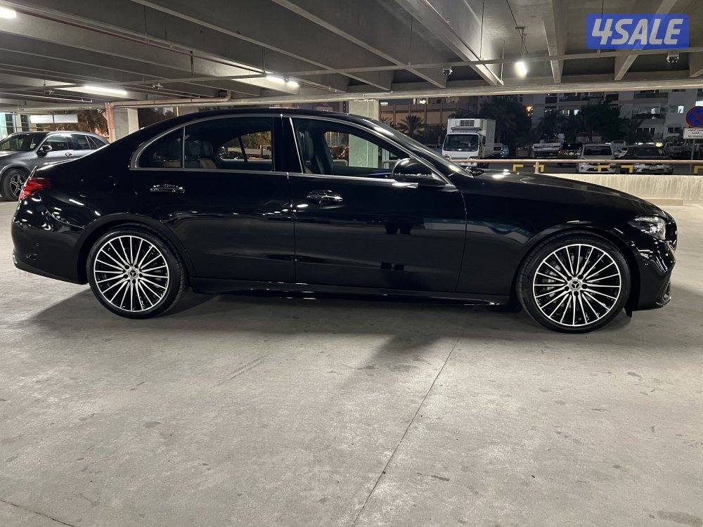 اصفار Mercedes C 200 موديل 20253