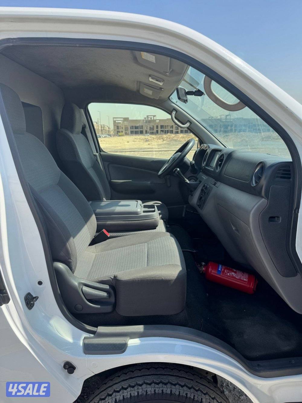 باص نيسان اورفان مقفل.7