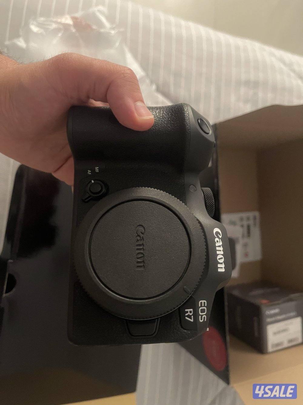 كامرة كانون R7 EOS5