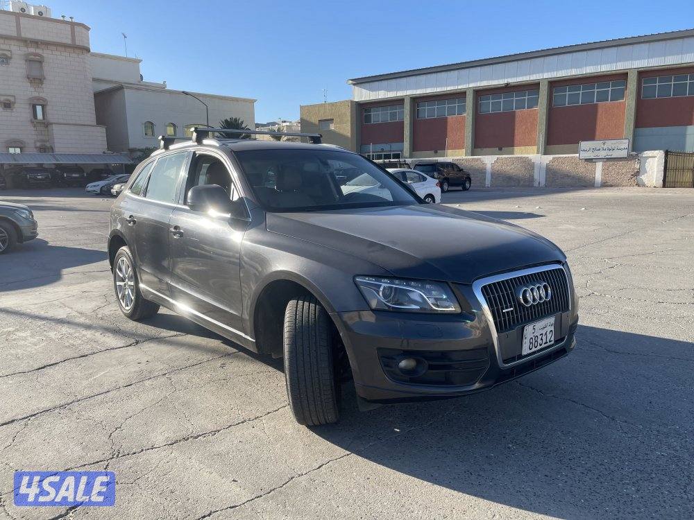 بحالة جيدة audi Q50