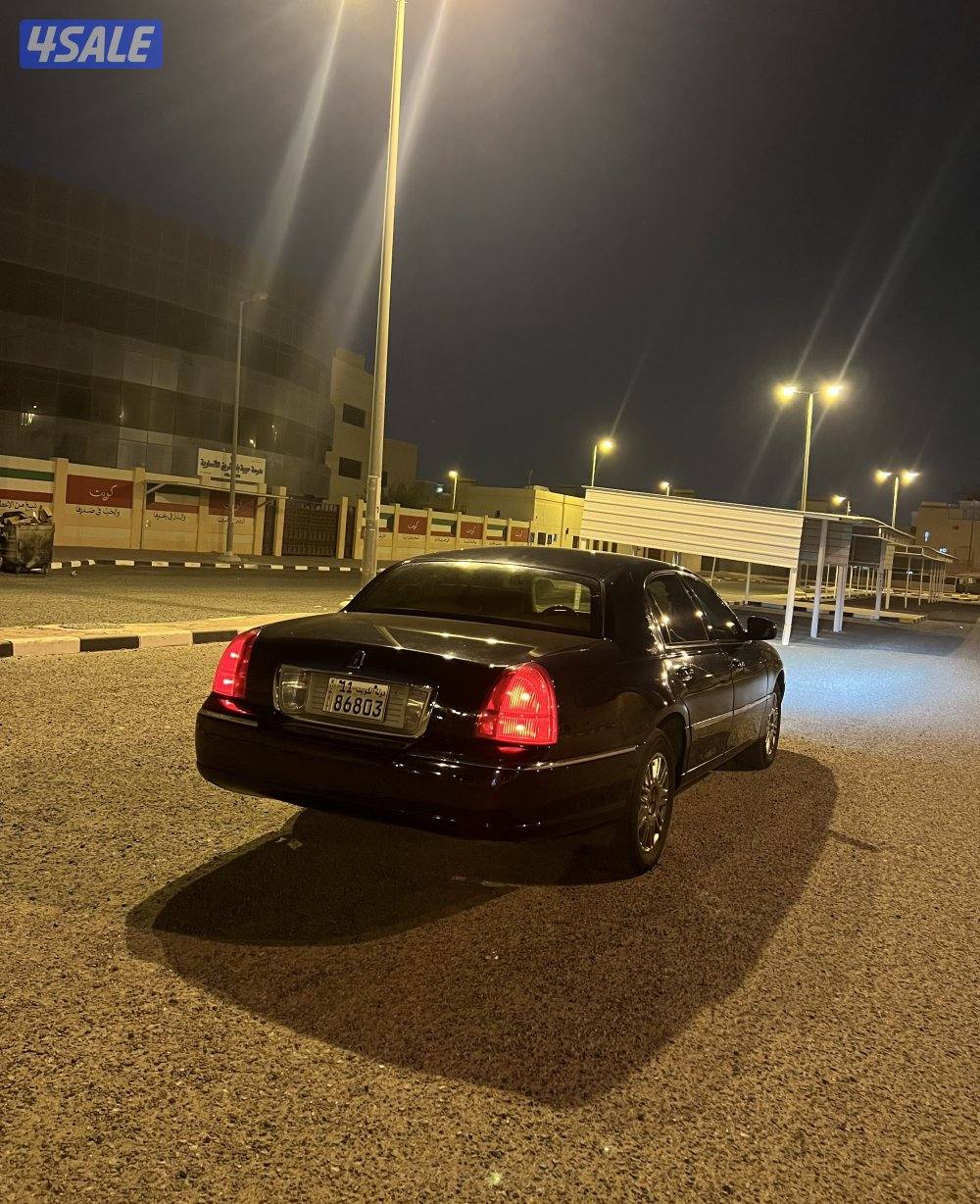 للبيع فورد لنكن تاون كار3