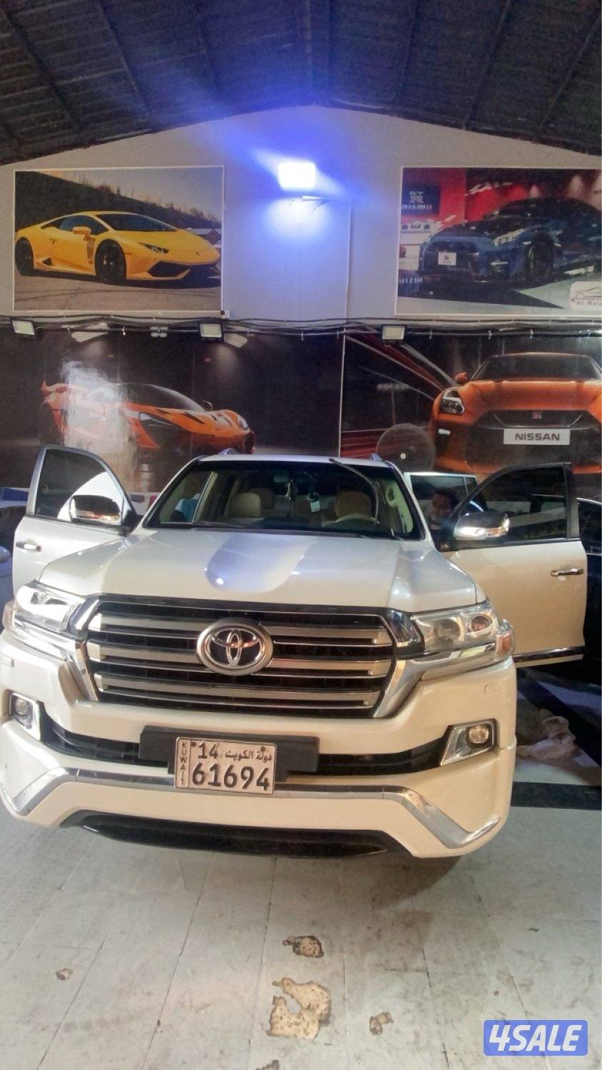 Land Cruiser v8 full option1