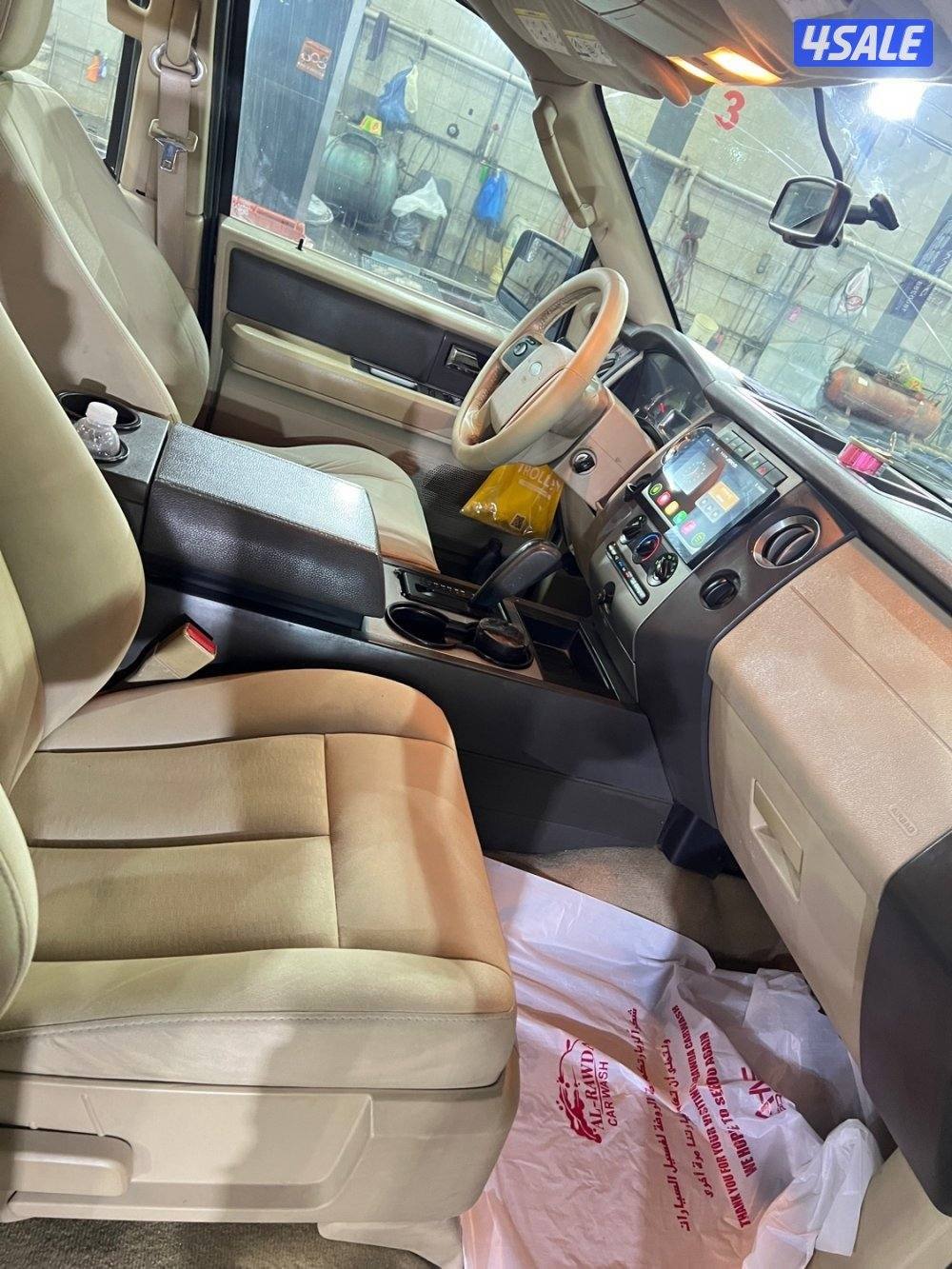 Ford expedition 8 cylinder very clean condition3