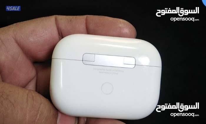 بوكس سماعه ابل برو الجيل الثاني اصلي جديد بالسريال نمبر بطاريه 1003