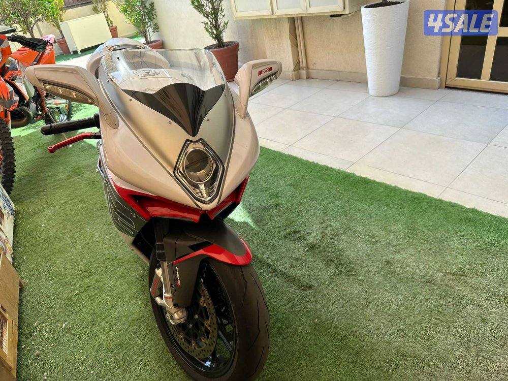 MV Augusta 2015 F4- 1000 Very celan only 10000 Kilometer !!3