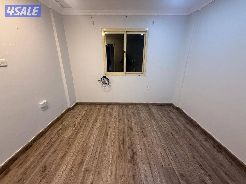 شقق للايجار حولي للعزاب فاضي وخلو غرفة صاله حمام مطبخ1