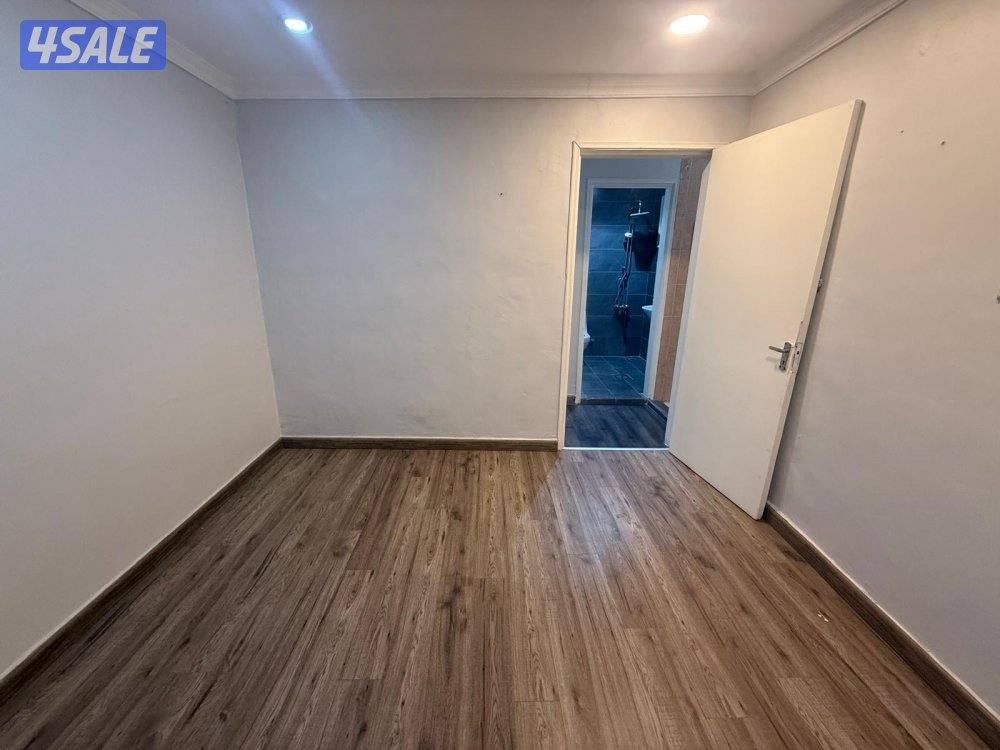 شقق للايجار حولي للعزاب فاضي وخلو غرفة صاله حمام مطبخ0