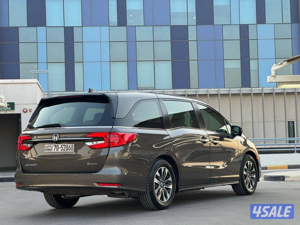 للبيع هوندا اوديسي موديل 2023 عداد 76 صبغ وكاااالة2