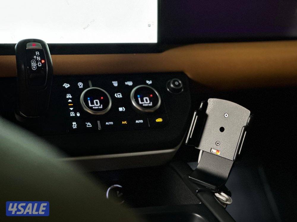 ديفندر HSE V6 وكالة تحت الكفالة موديل ٢٠٢٣ عداد ٦٦ الف كيلو9