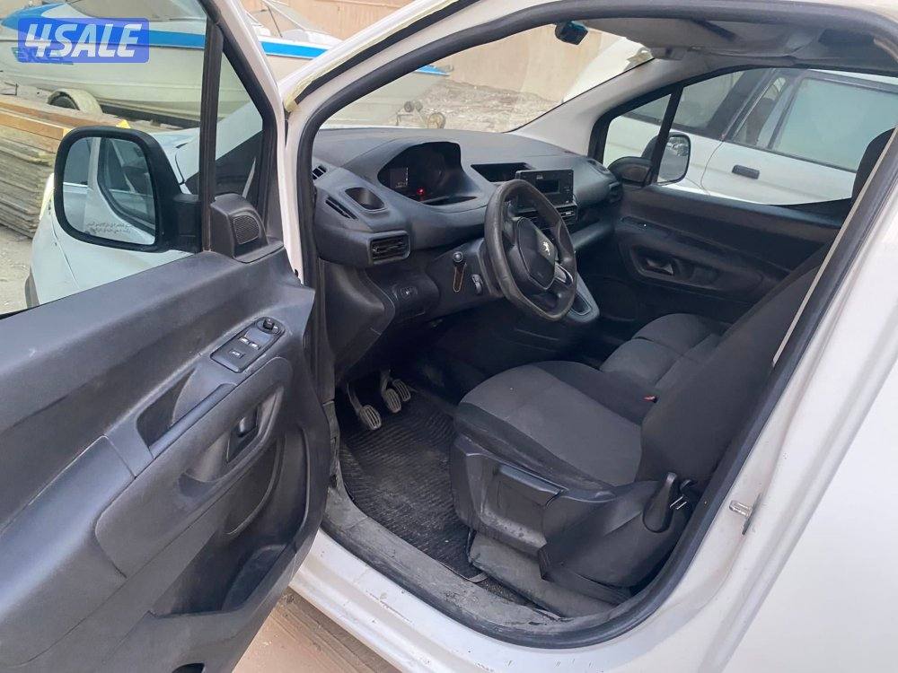 للبيع بيجو ‏ثلاجة بوكس موديل 20201