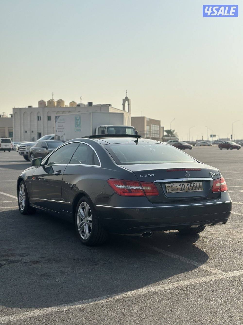 مرسيدس E250 كوبيه مديل 2011 عداد 1252