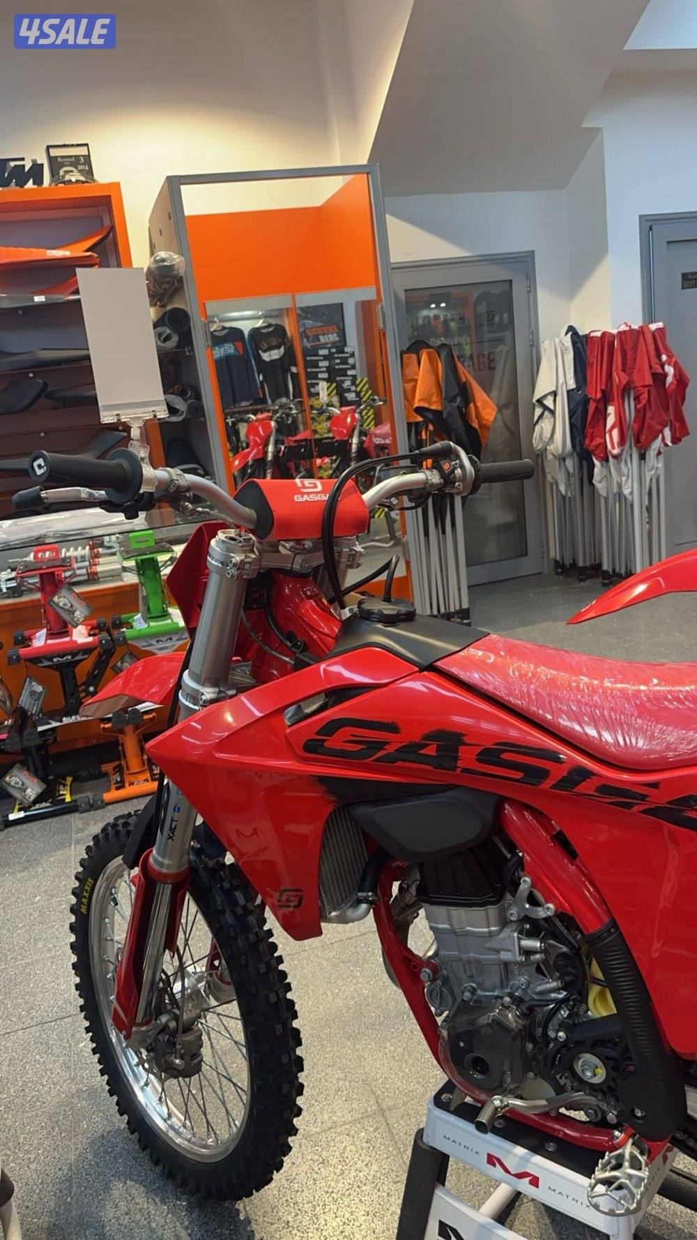 للبيع سيكل gas gas 2025 ماشي ٣ ساعات تقريبا وكاله نظيف طالع فيه طلعتين3