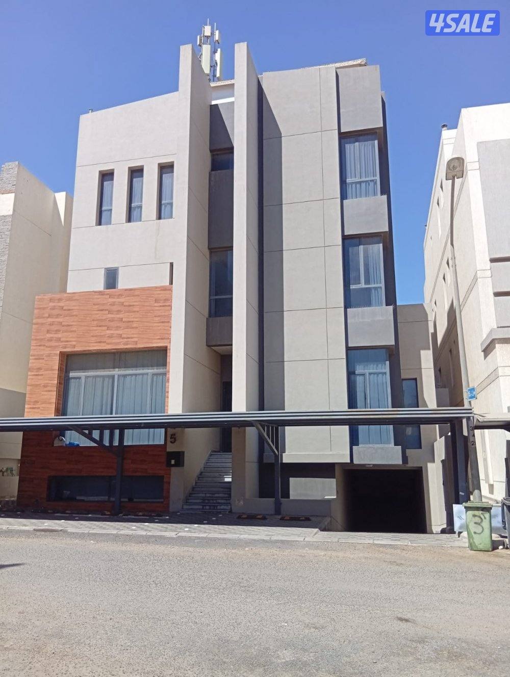 شقتين للايجار في غرب عبدالله ق٧ يرجى التواصل وتساب0