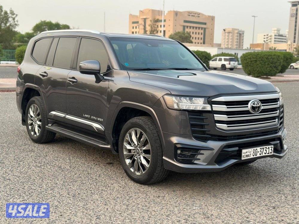 تويوتا لاند كروزر جي اكس ار تون تربو حمايه فل بودي ماشي 31 الف ضمان 71