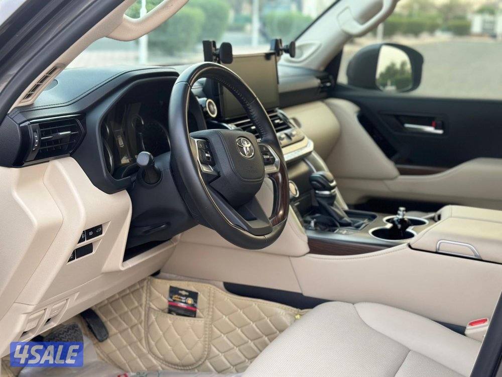 تويوتا لاند كروزر جي اكس ار تون تربو حمايه فل بودي ماشي 31 الف ضمان 73